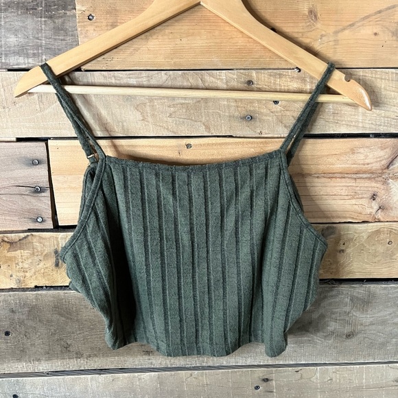 💰SHEIN MATERNITY Olive Green Ribbed Knit set - Picture 4 of 9